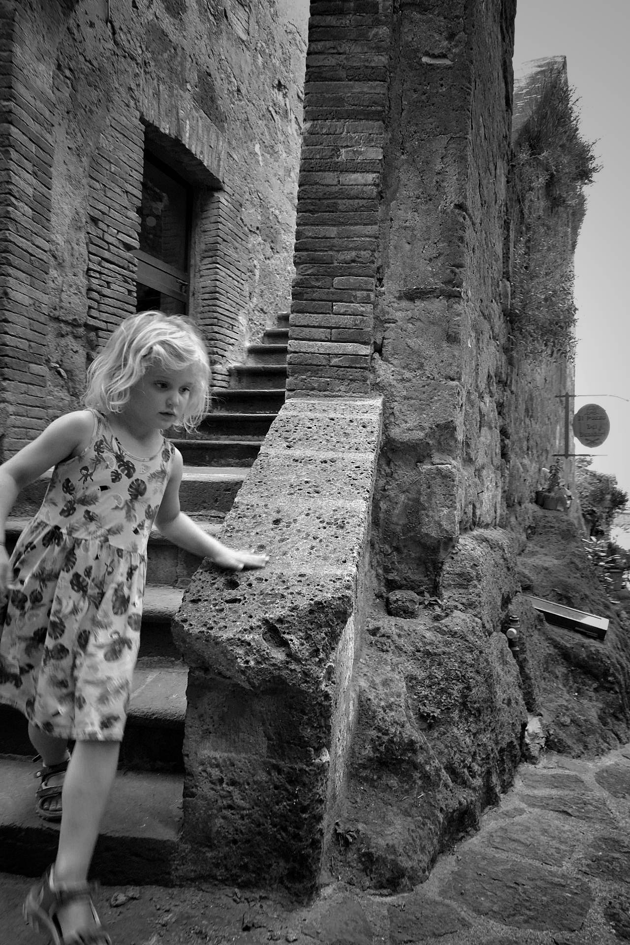 image representing Piccola straniera